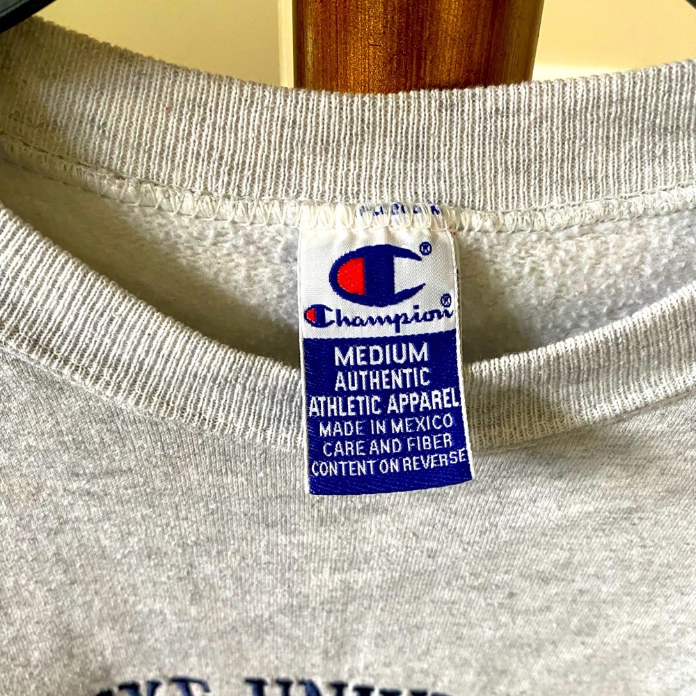 Duke sweatshirt medium - gray